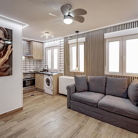 Apartamentos Estrecho Madrid Szoba fotó