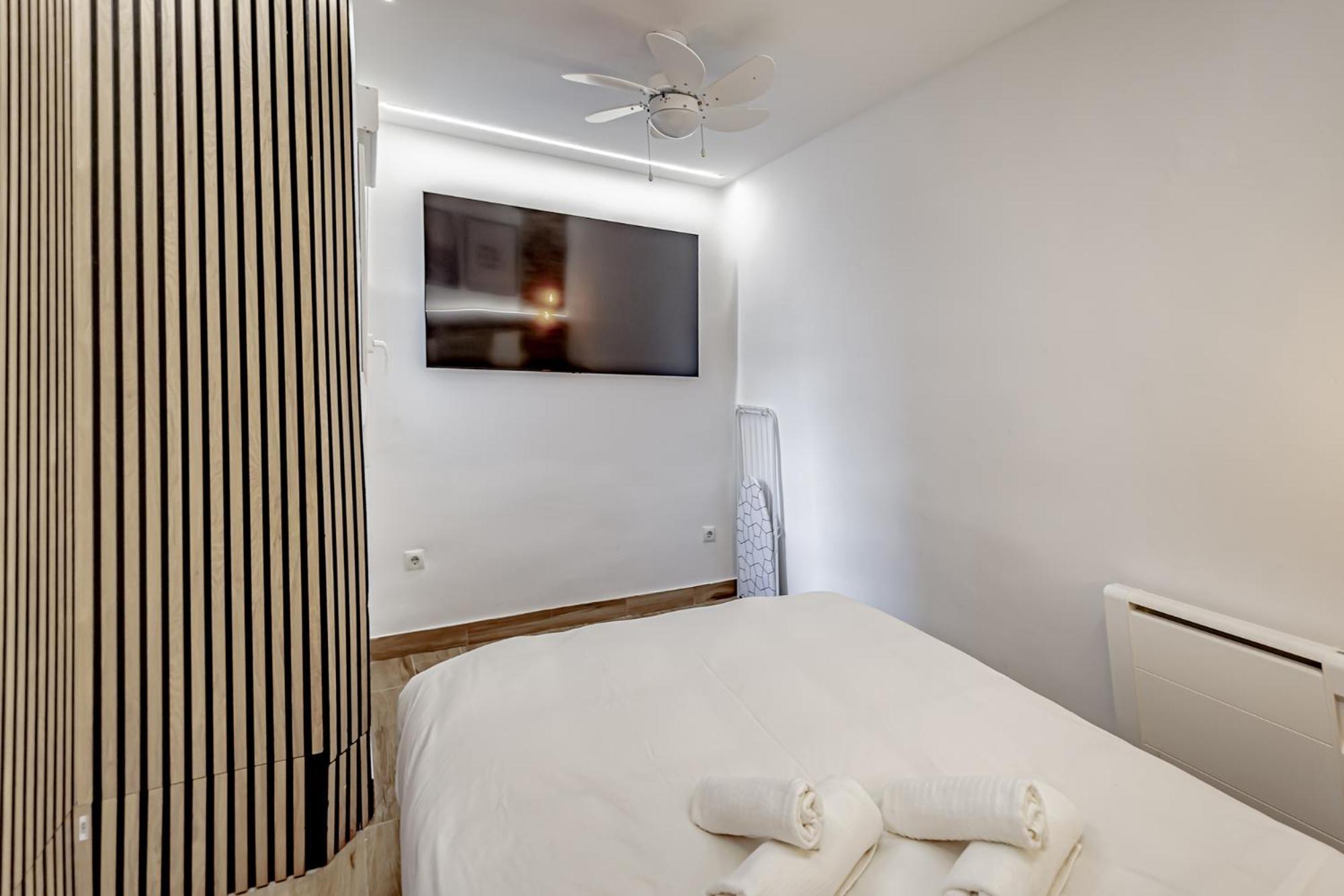 Apartamentos Estrecho Madrid Szoba fotó